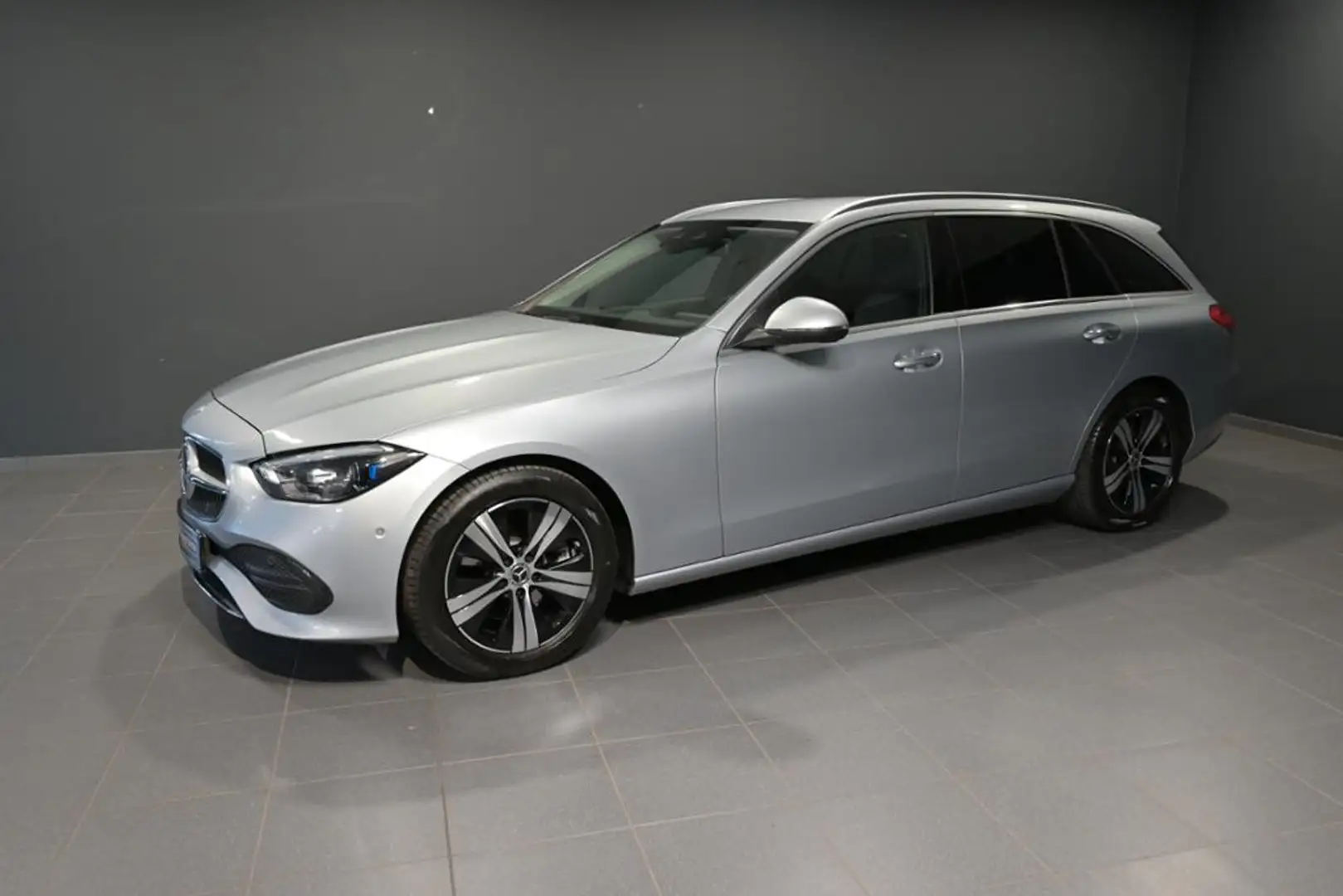 Mercedes-Benz C 200 d T AVANTGARDE/KAMERA/AHK/LED/DISTRO/SHZ Silver - 1