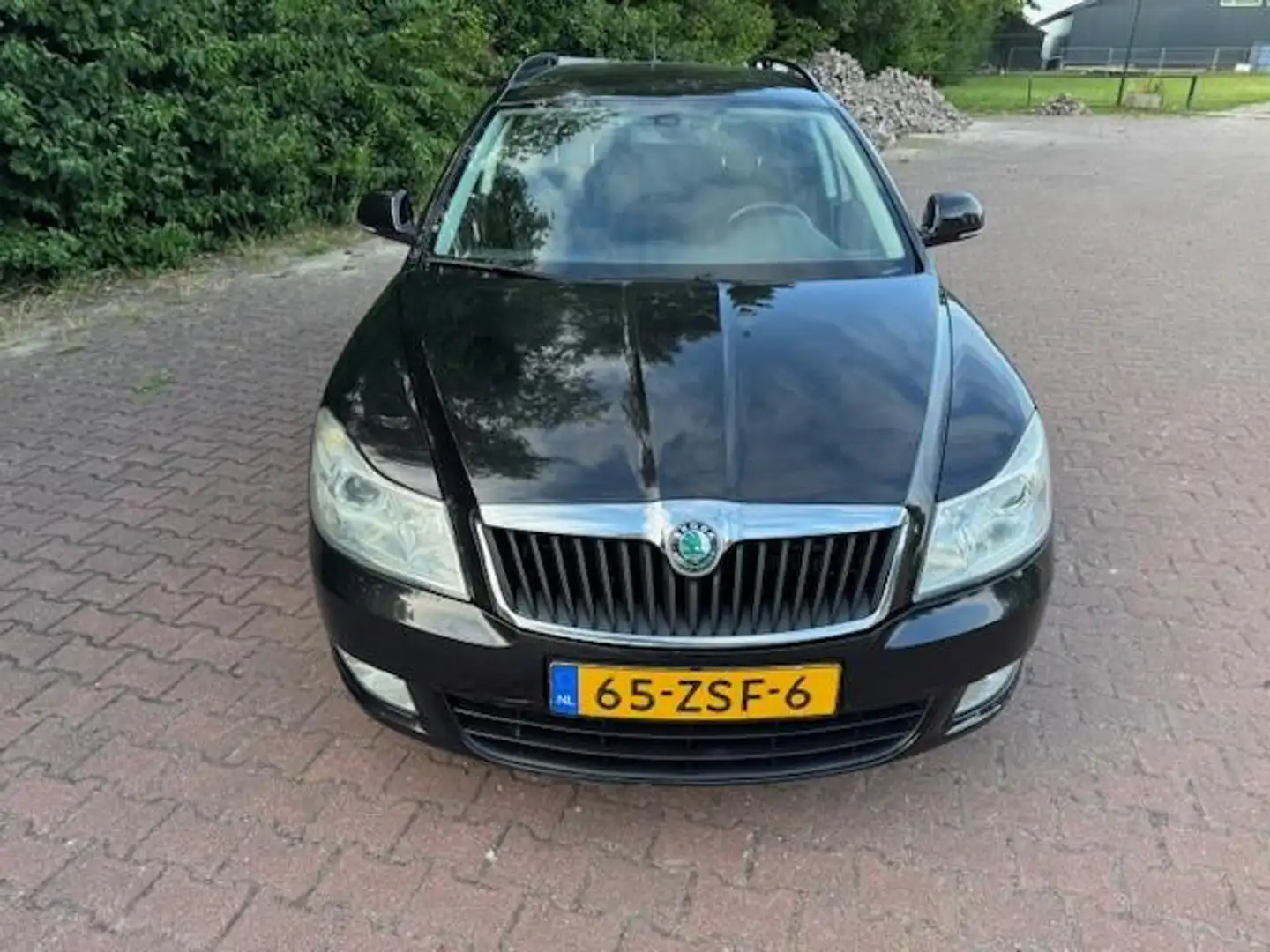 Skoda Octavia KOMBI 1.6 TDI GREENTECH ARCTIC/NAVI/APK Zwart - 2