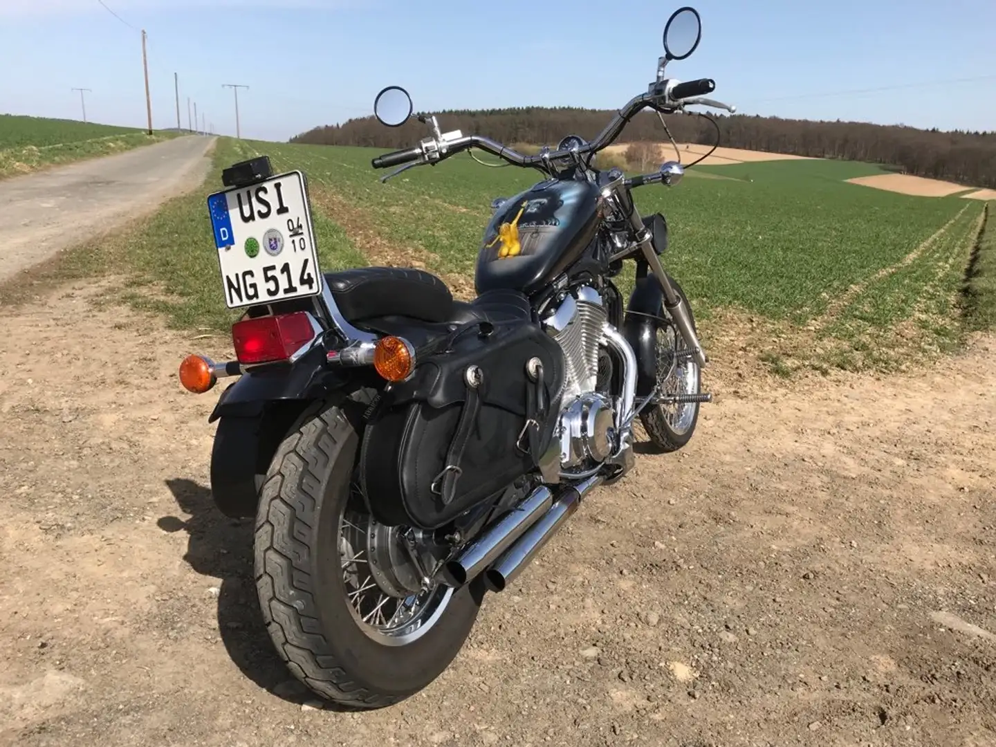 Suzuki VS 750 Intruder mit AME Umbau Black - 2