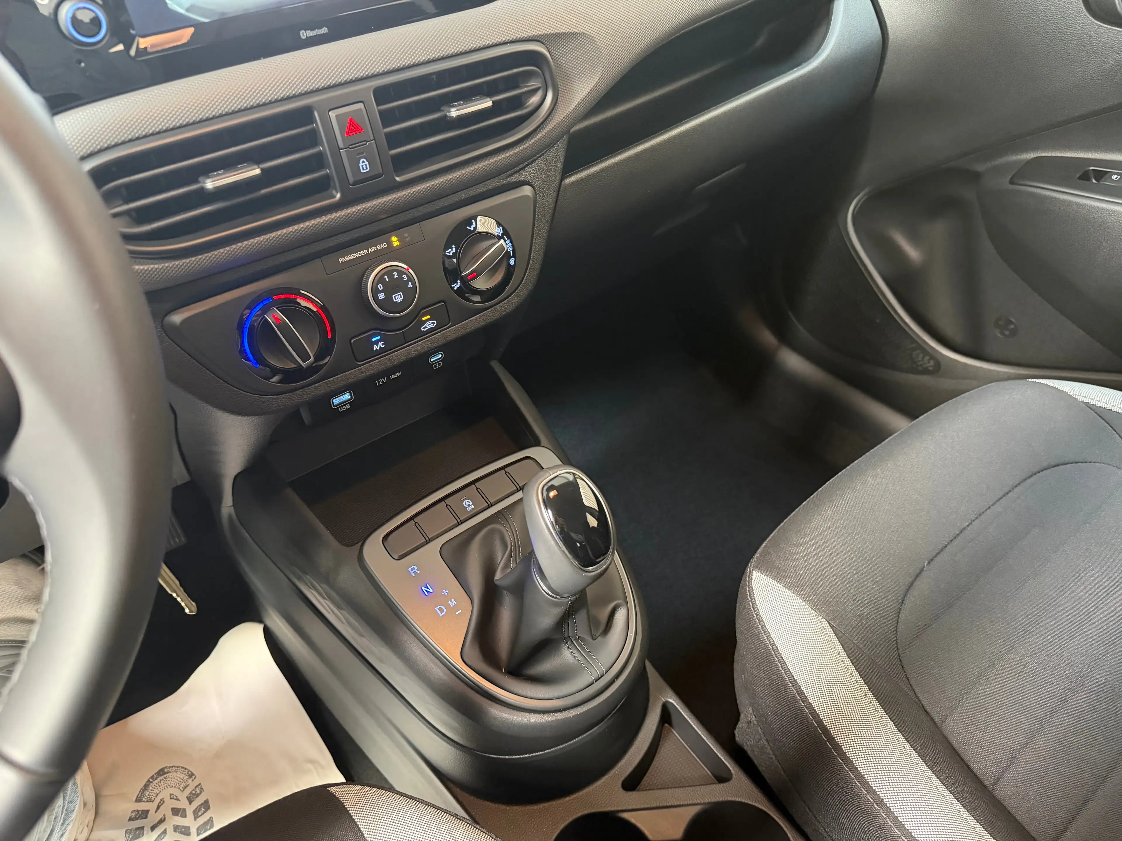 Hyundai i10 i10 1.0i Twist AMT *GARANTIE 07/2030* — photo 13