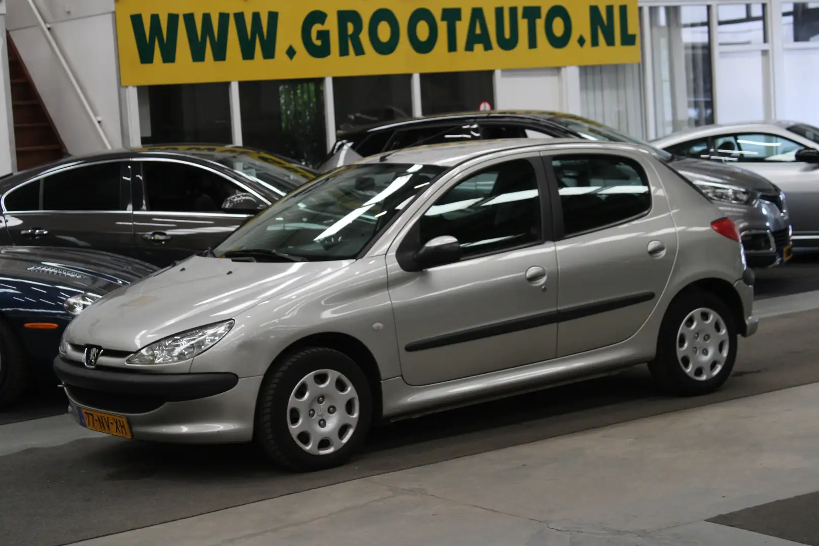 Peugeot 206 1.4 X-line Automaat NAP, Airco, Trekhaak, Stuurbek Grijs - 1