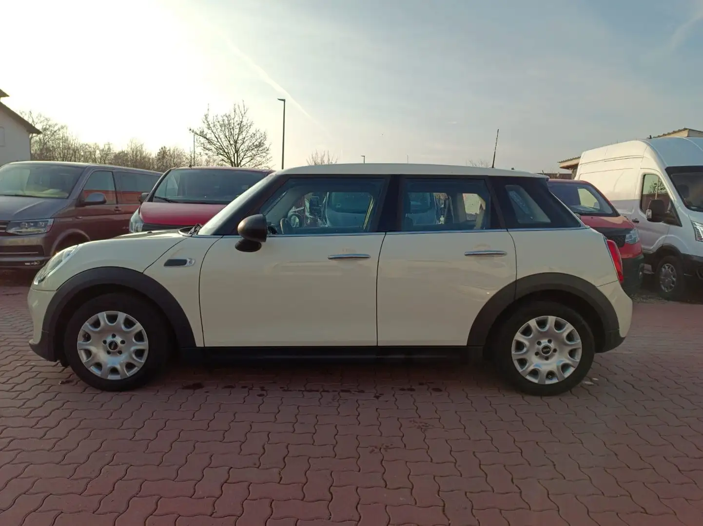 MINI One ONE FIRST*START/STOP*KLIMA*SHZ*TELEFON*GARANTIE Weiß - 2