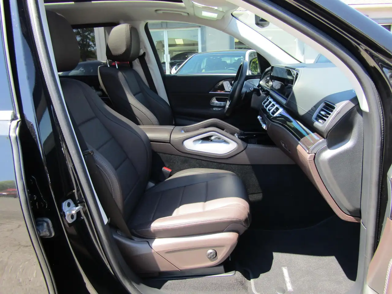 Mercedes-Benz GLS снимка Mercedes-Benz GLS