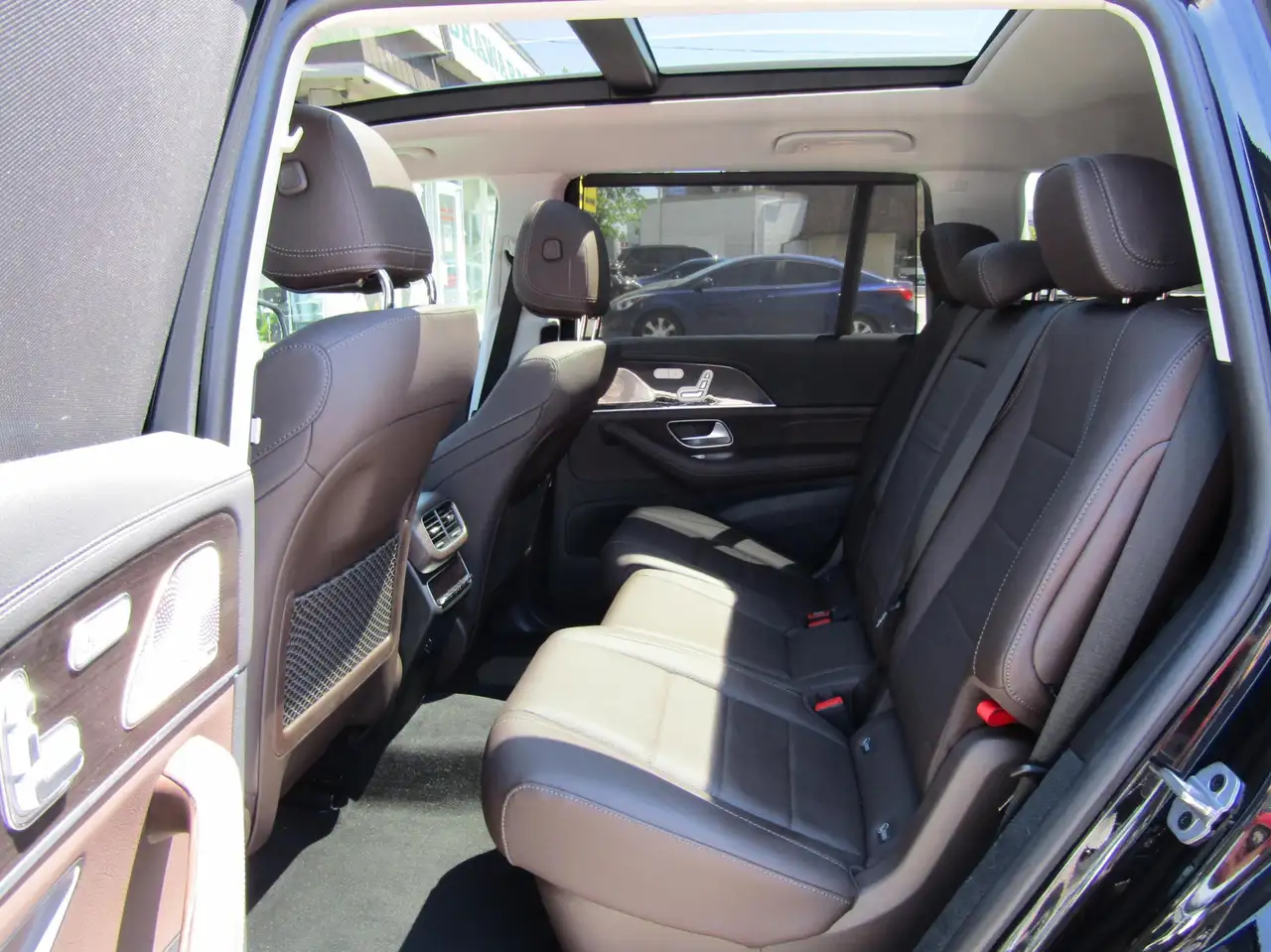 Mercedes-Benz GLS снимка Mercedes-Benz GLS