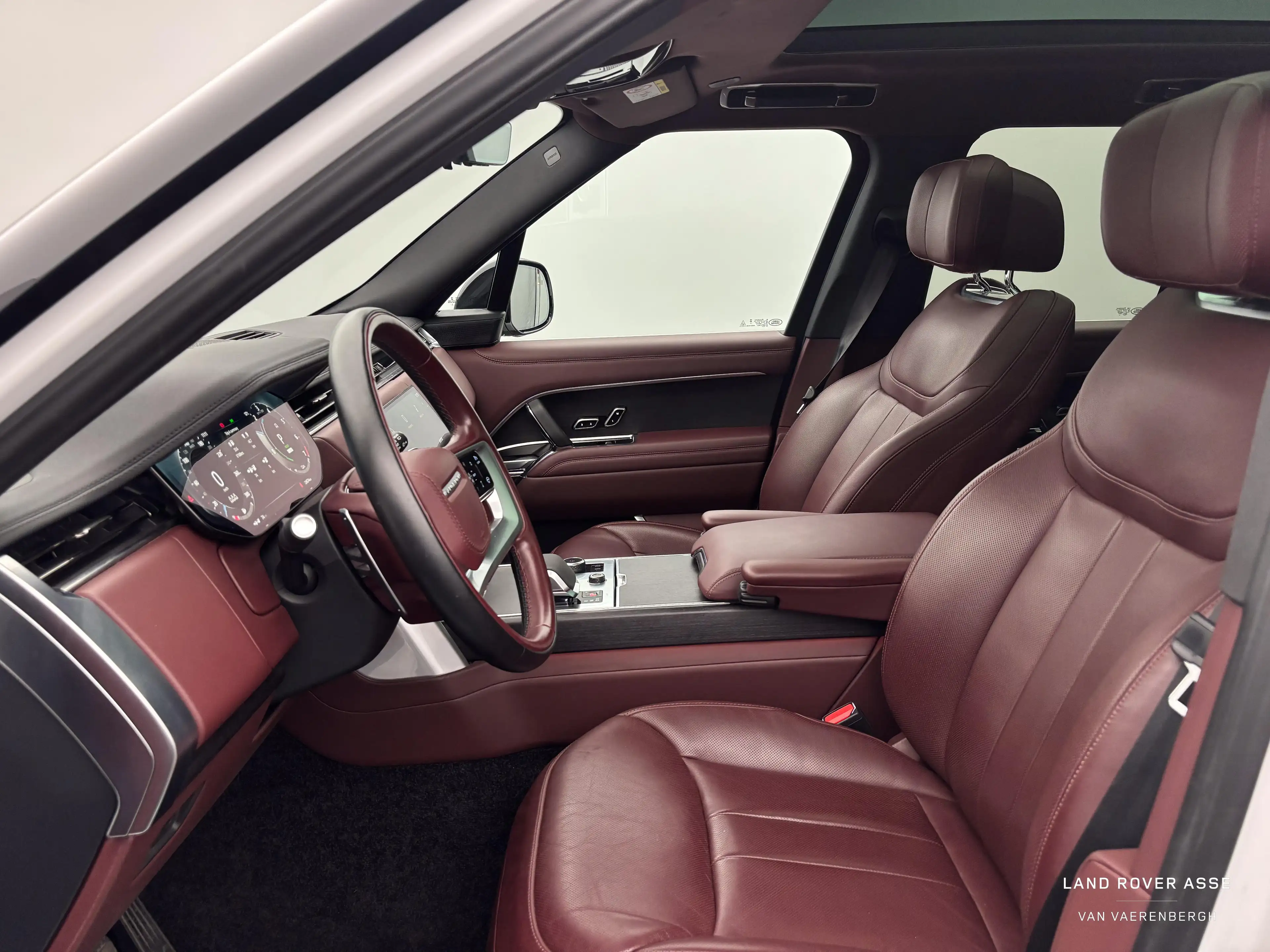 Land Rover Range Rover SWB P440e HSE AWD Auto. 23MY — photo 10