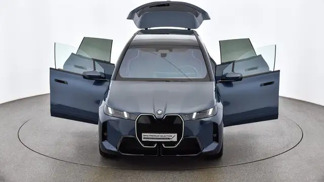 BMW Ix view 8