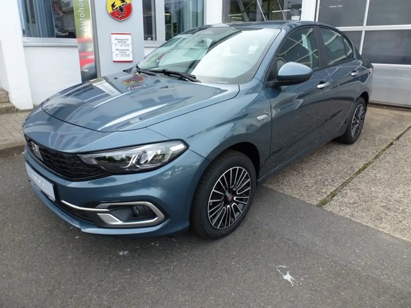 Fiat Tipo Limo 1,6 Multijet Diesel 96 kW (130 PS) Klimaautom Bleu - 2