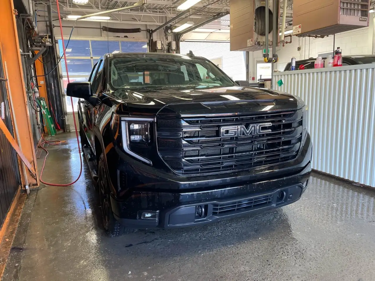 GMC Sierra 1500 снимка GMC Sierra 1500