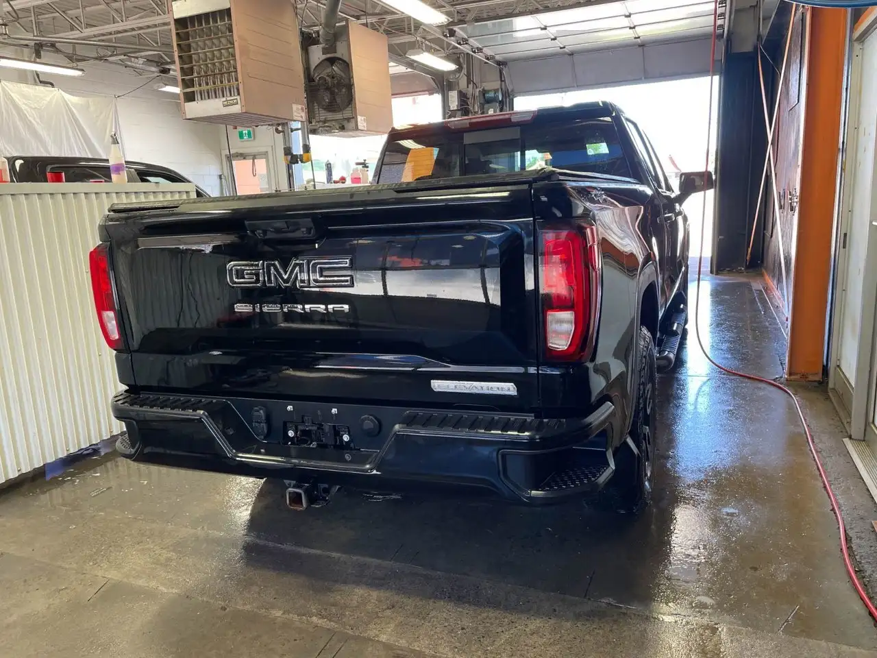 GMC Sierra 1500 снимка GMC Sierra 1500