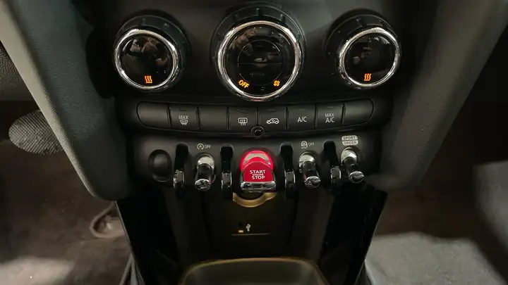 MINI Cooper 2023, foto 17