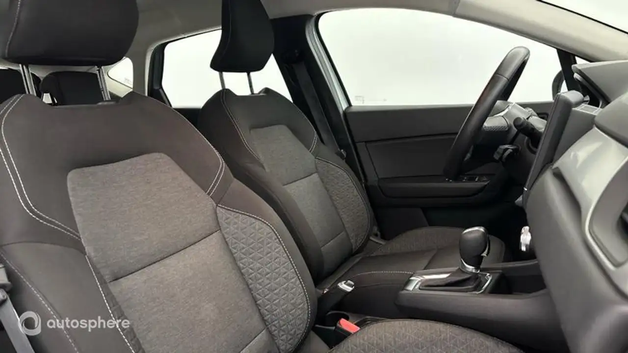 Renault Captur — photo 15