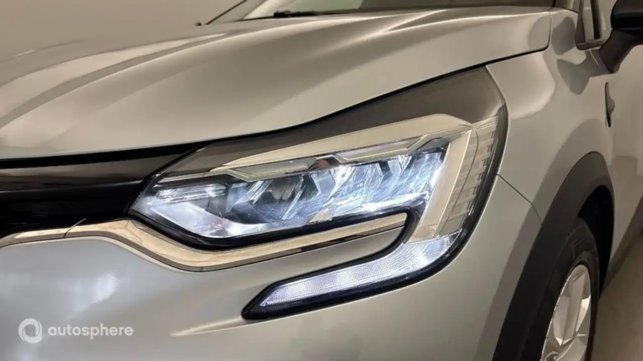 Renault Captur — photo 17