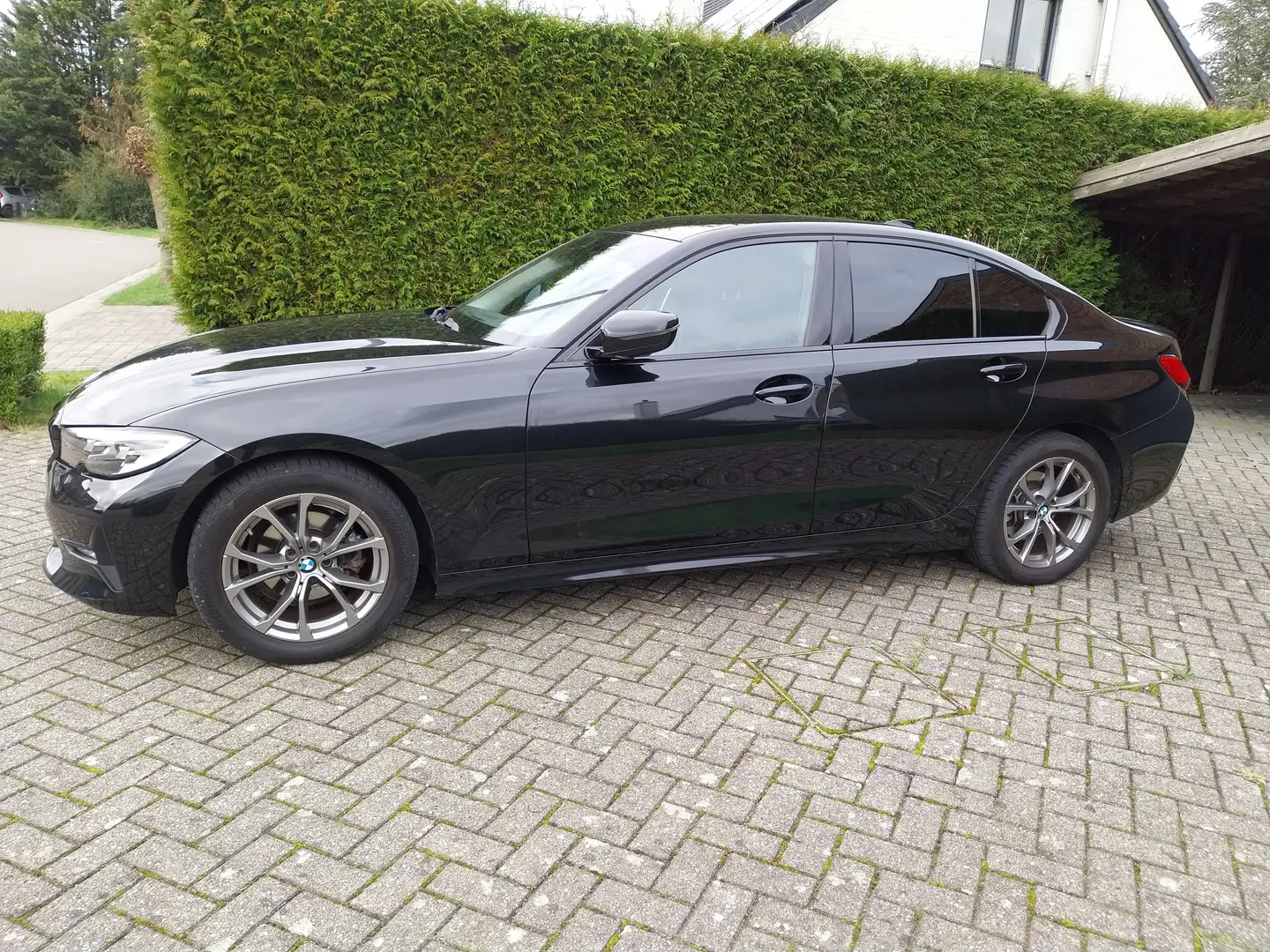 BMW 318 Sport model (M sportstuur, sport zetels,...) Zwart - 1