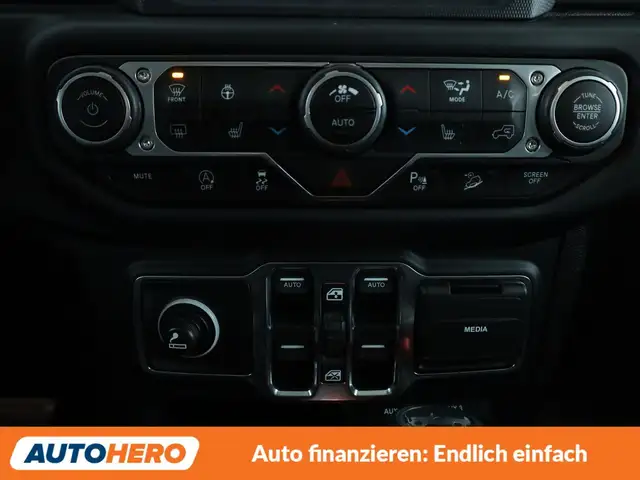 Jeep Wrangler view 25