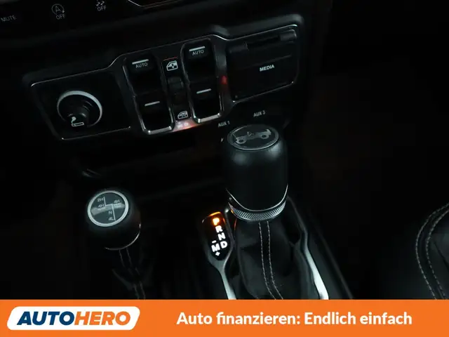 Jeep Wrangler view 26