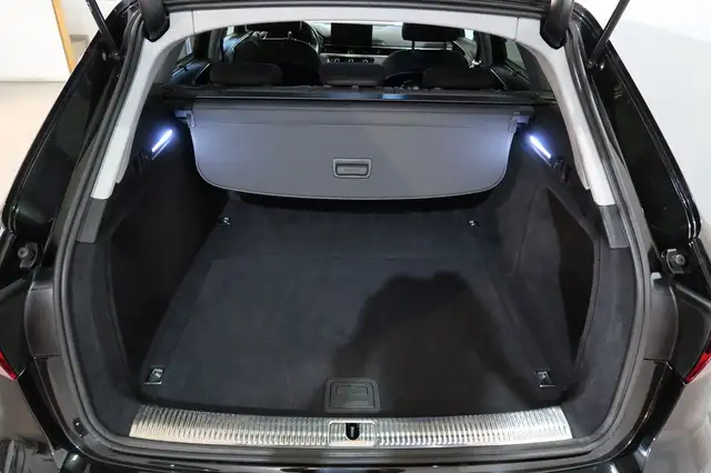 Audi A4 view 19
