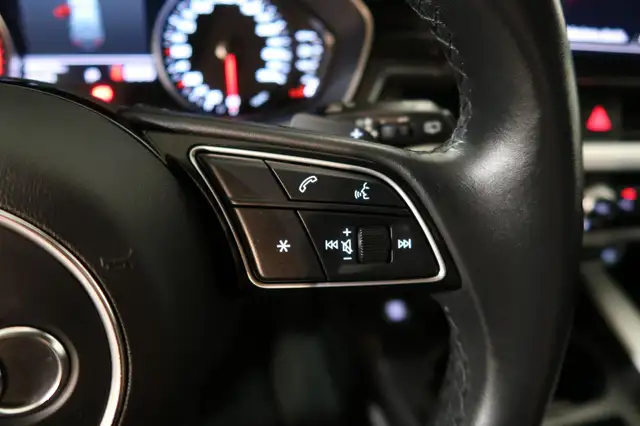 Audi A4 view 28