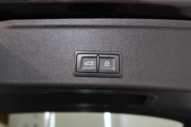Audi A4 view 20