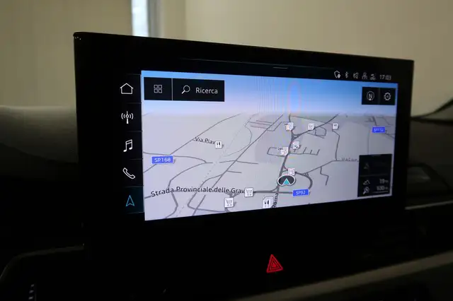 Audi A4 view 11