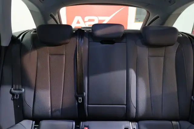 Audi A4 view 22