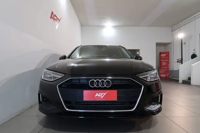 Audi A4 view 6