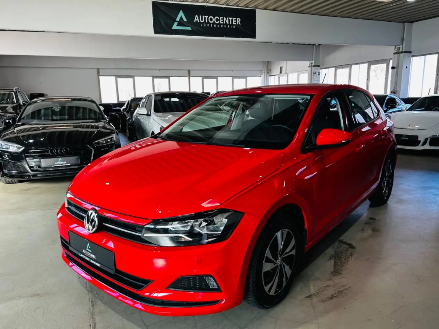 Volkswagen Polo VI Comfortline *Pdc*Tempomat*DSG*CarPlay* Rot - 1