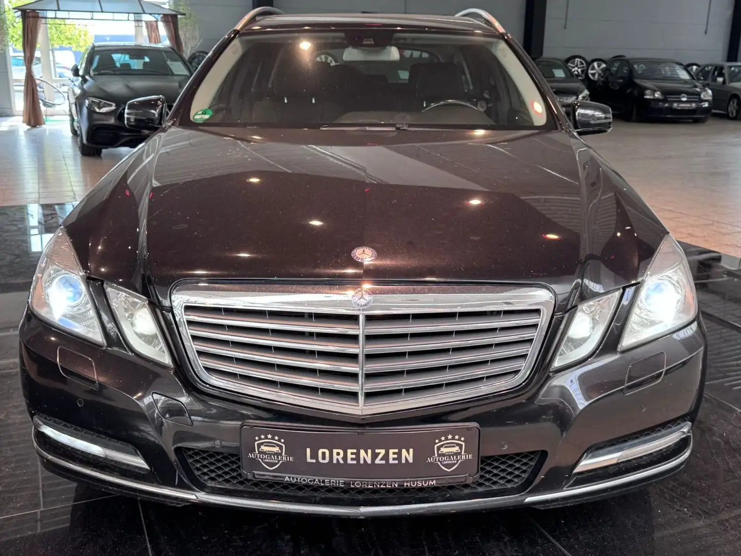 Mercedes-Benz E 200 T CDI  Elegance Klima LED Bi-Xenon Tempo Schwarz - 2