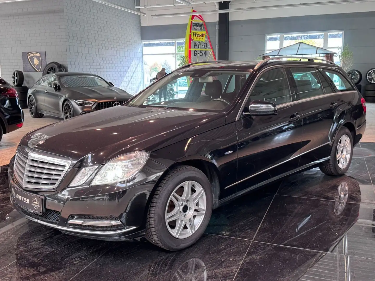 Mercedes-Benz E 200 T CDI  Elegance Klima LED Bi-Xenon Tempo Schwarz - 1