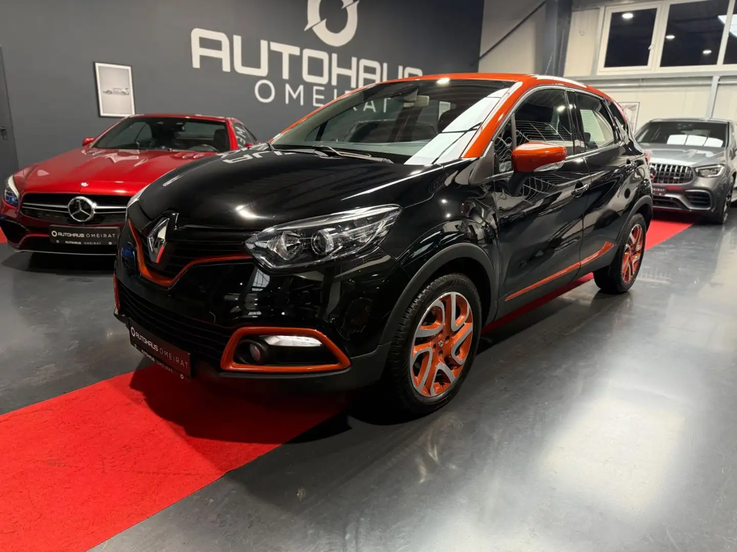 Renault Captur Luxe Look-Paket 1-Hand/Automatik/Navi/SHZ Noir - 1