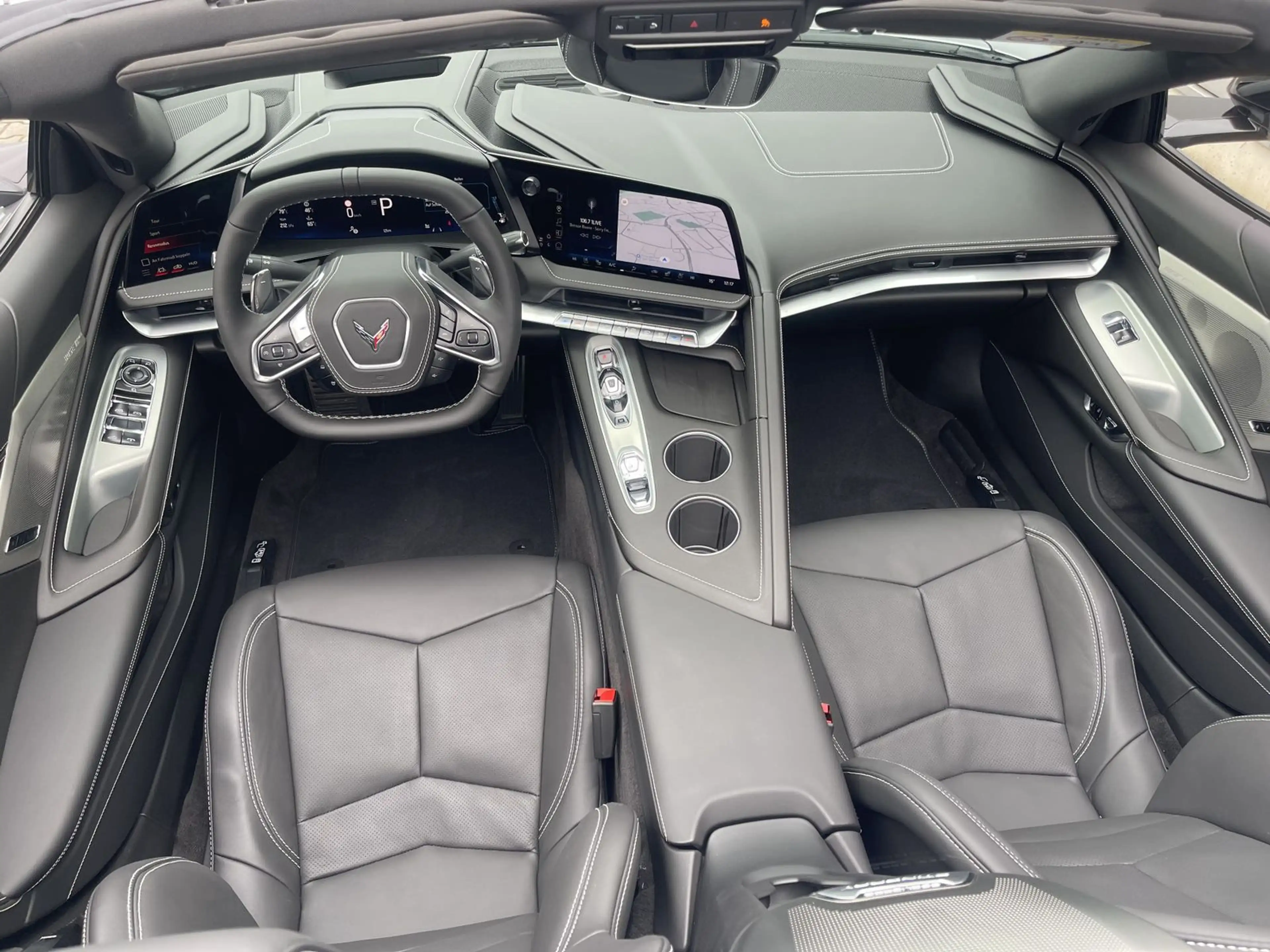 Corvette C8 Convertible blade silver sofort verfügbar — photo 8