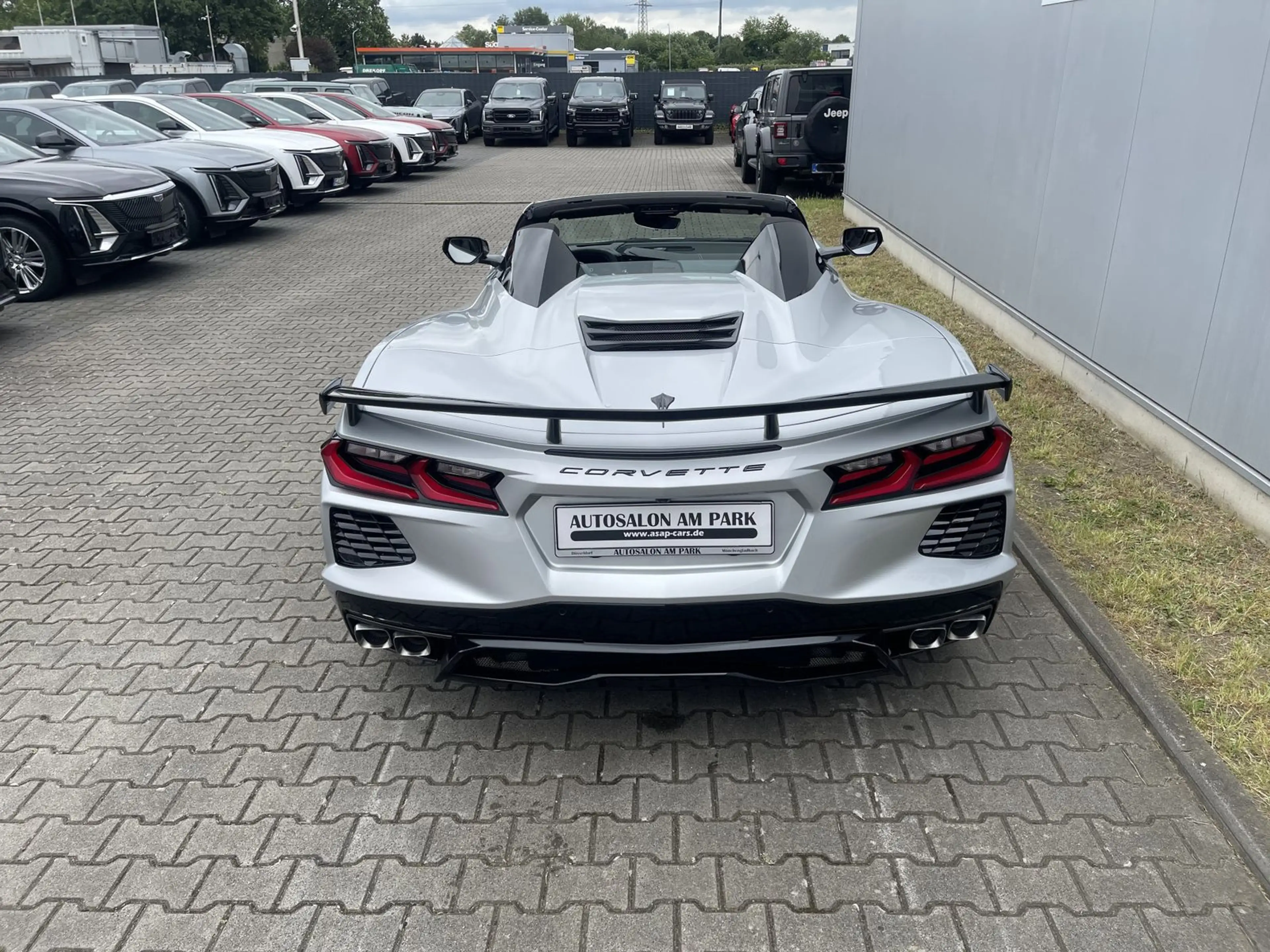 Corvette C8 Convertible blade silver sofort verfügbar — photo 4