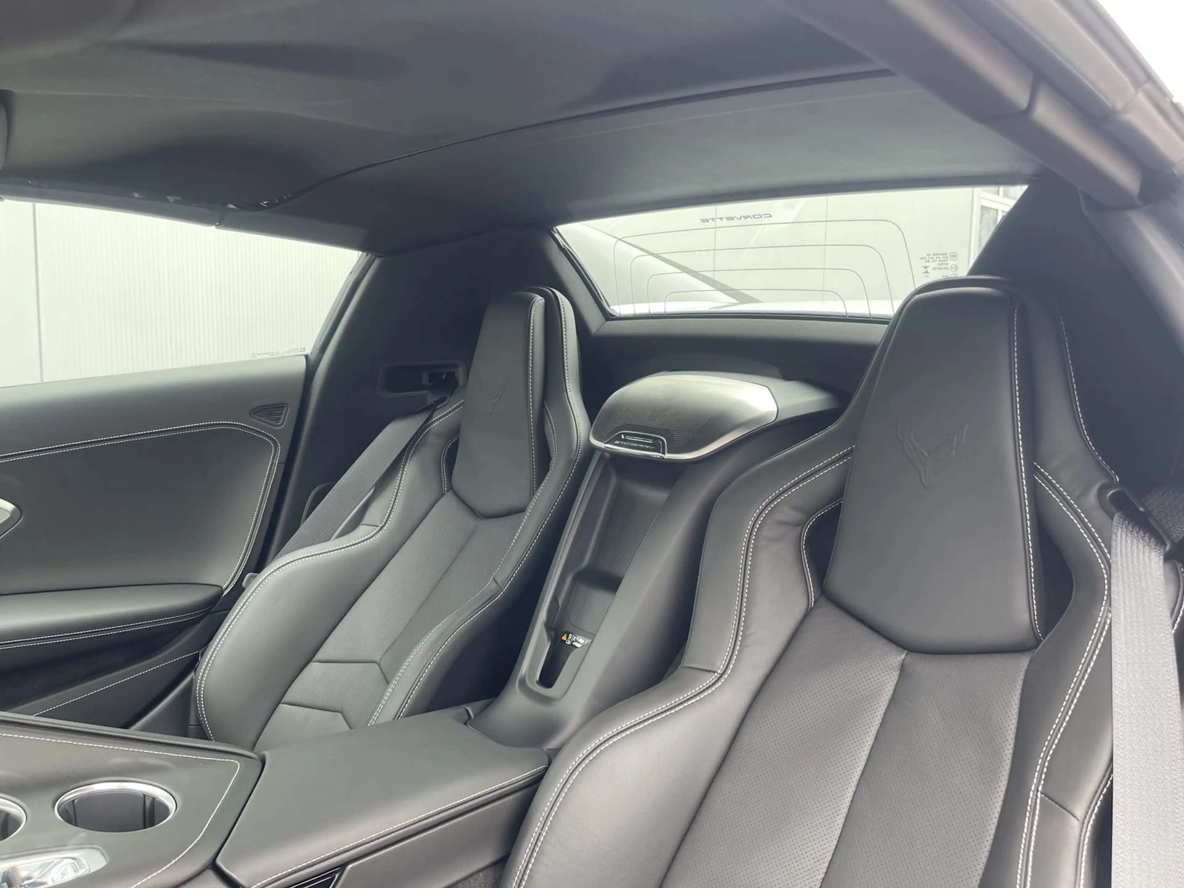 Corvette C8 Convertible blade silver sofort verfügbar — photo 11