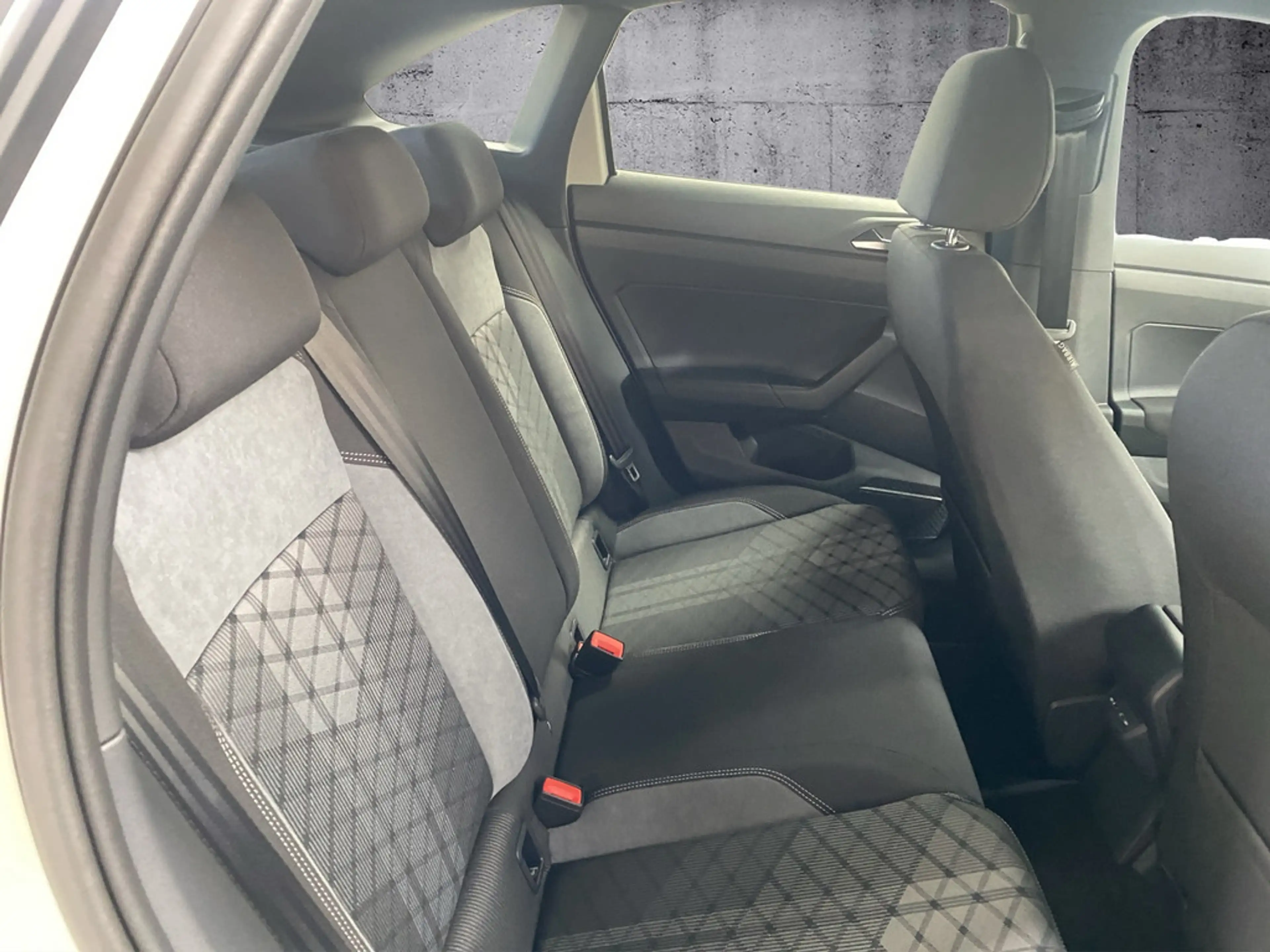 Volkswagen Taigo 1.0 TSI DSG R-Line AHK+LED-Matrix+Navi+SHZ+ACC+Kamera — photo 11