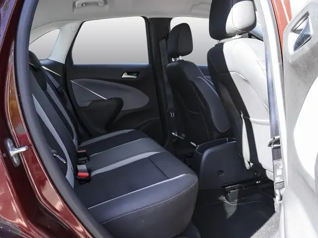 Opel Crossland X view 4