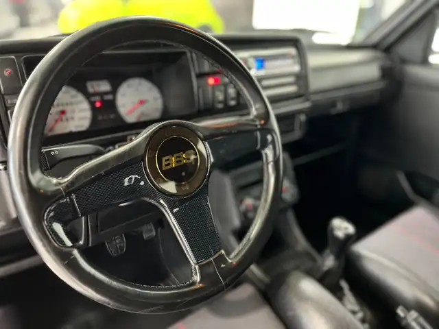 Volkswagen Golf view 12
