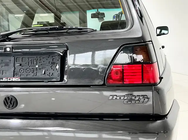 Volkswagen Golf view 9