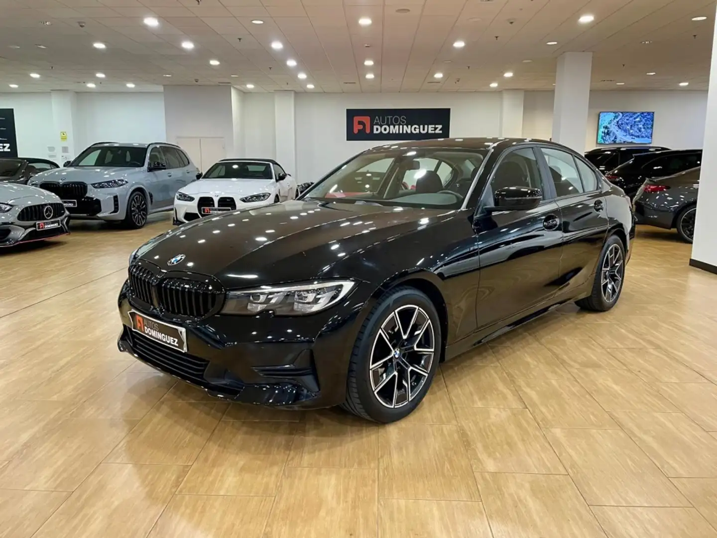 BMW 318 318dA Noir - 1