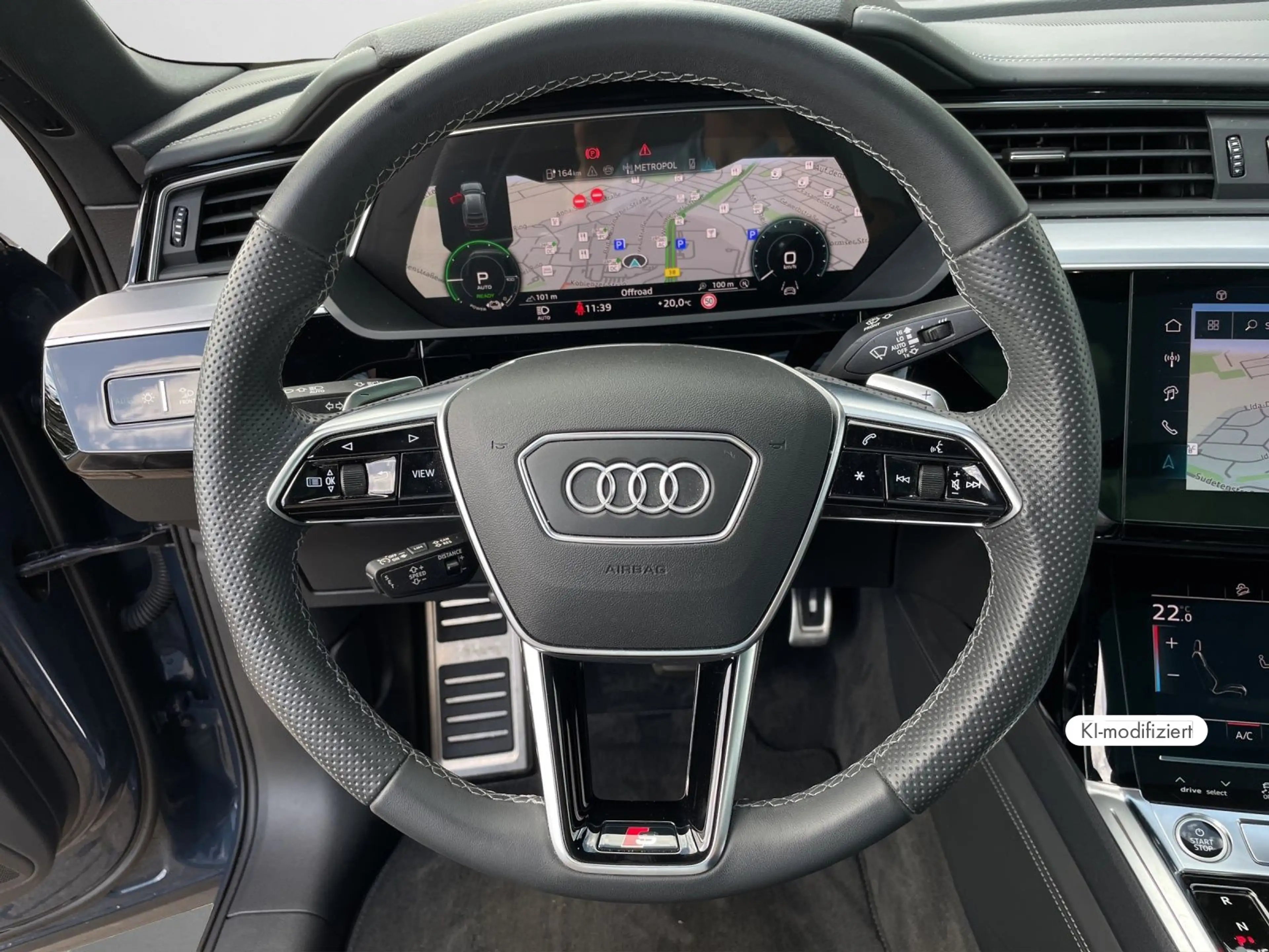 Audi Q8 e-tron S line 55 e-tron quattro B&O — photo 9