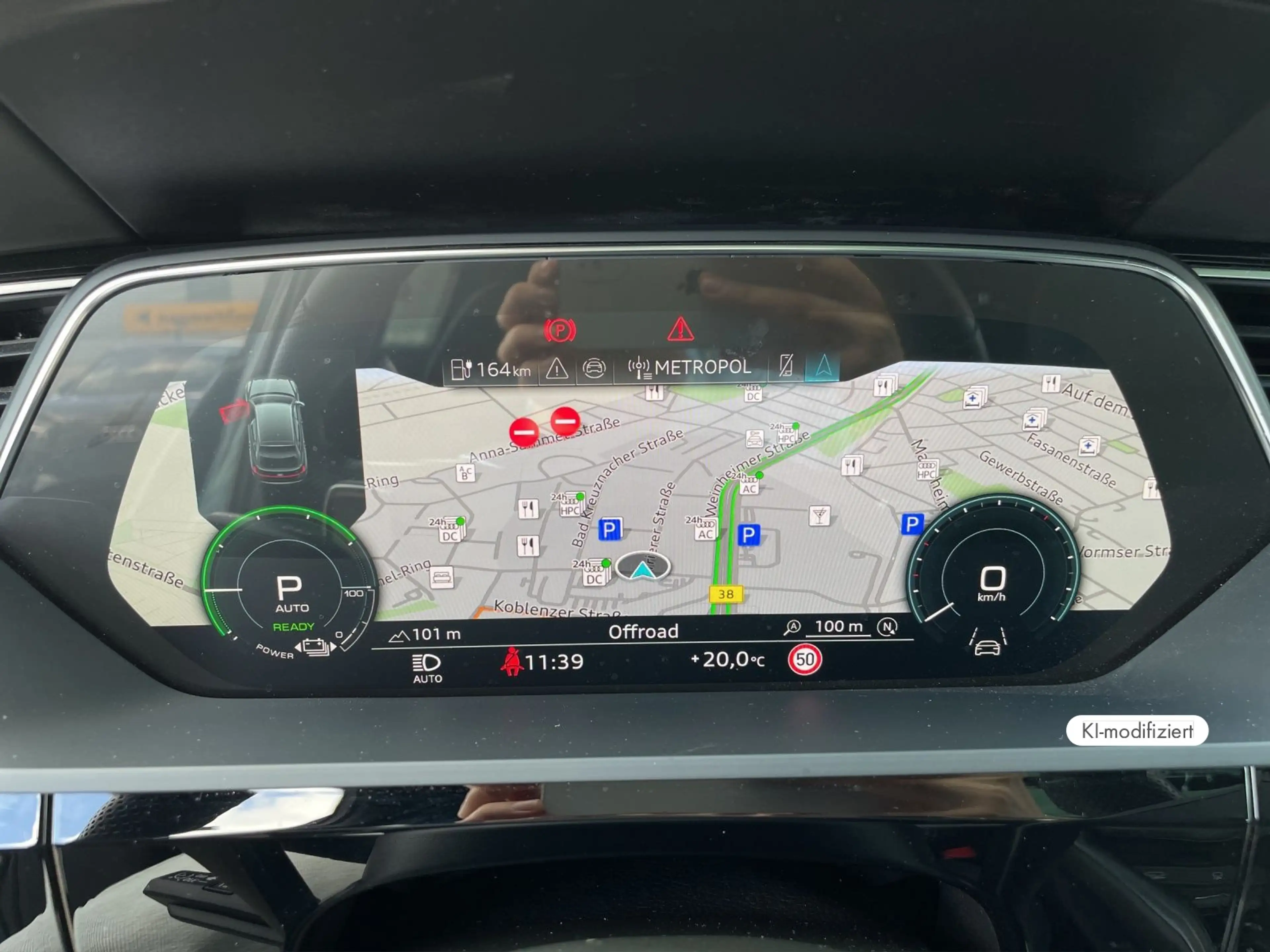 Audi Q8 e-tron S line 55 e-tron quattro B&O — photo 10
