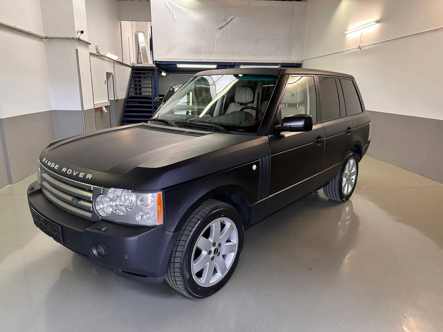Land Rover Range Rover Vouge SE Schwarz - 1