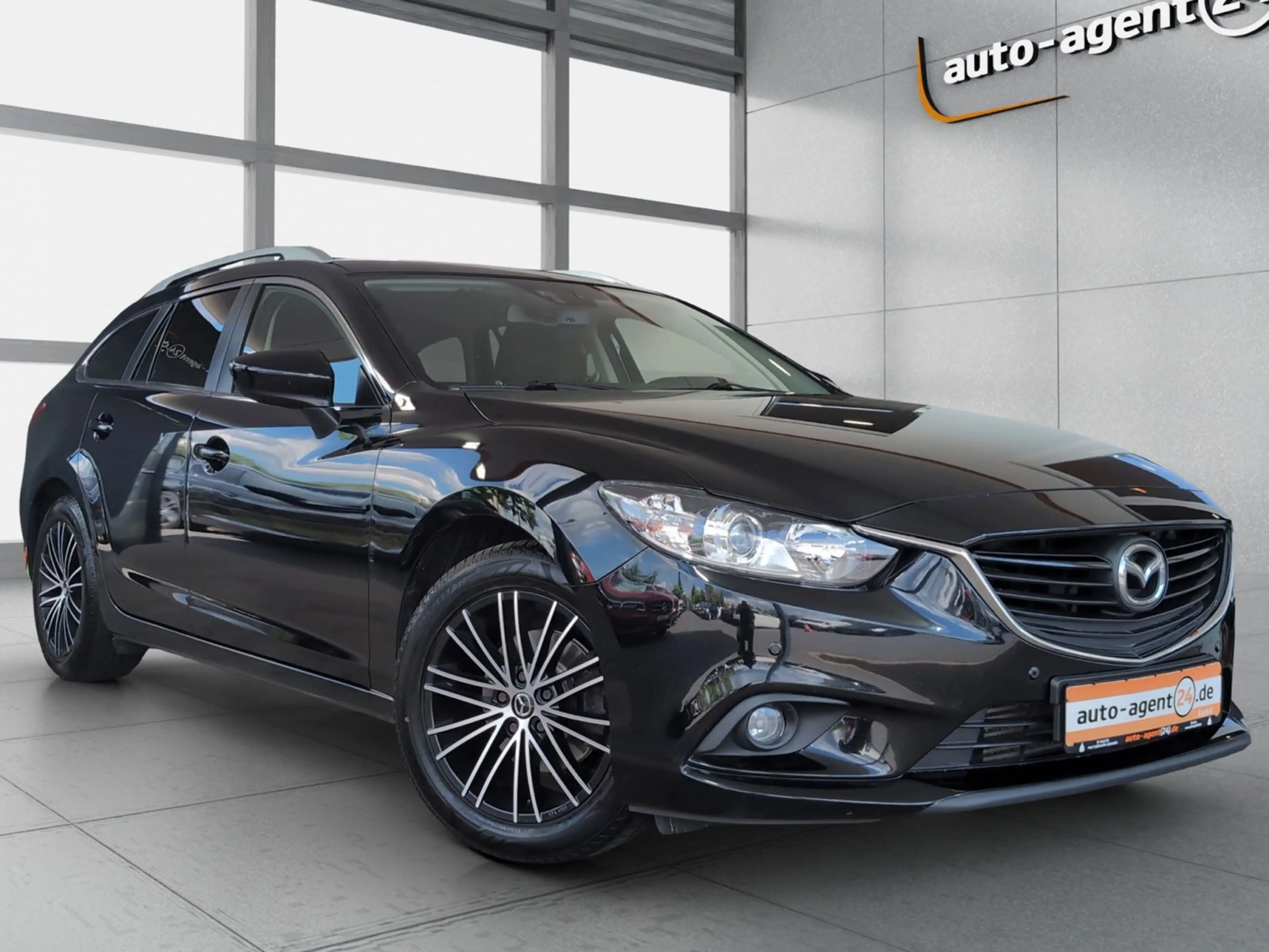 Mazda 6 2.2 CD Skyactiv-D Center Line/2.Hd/Navi/RVM