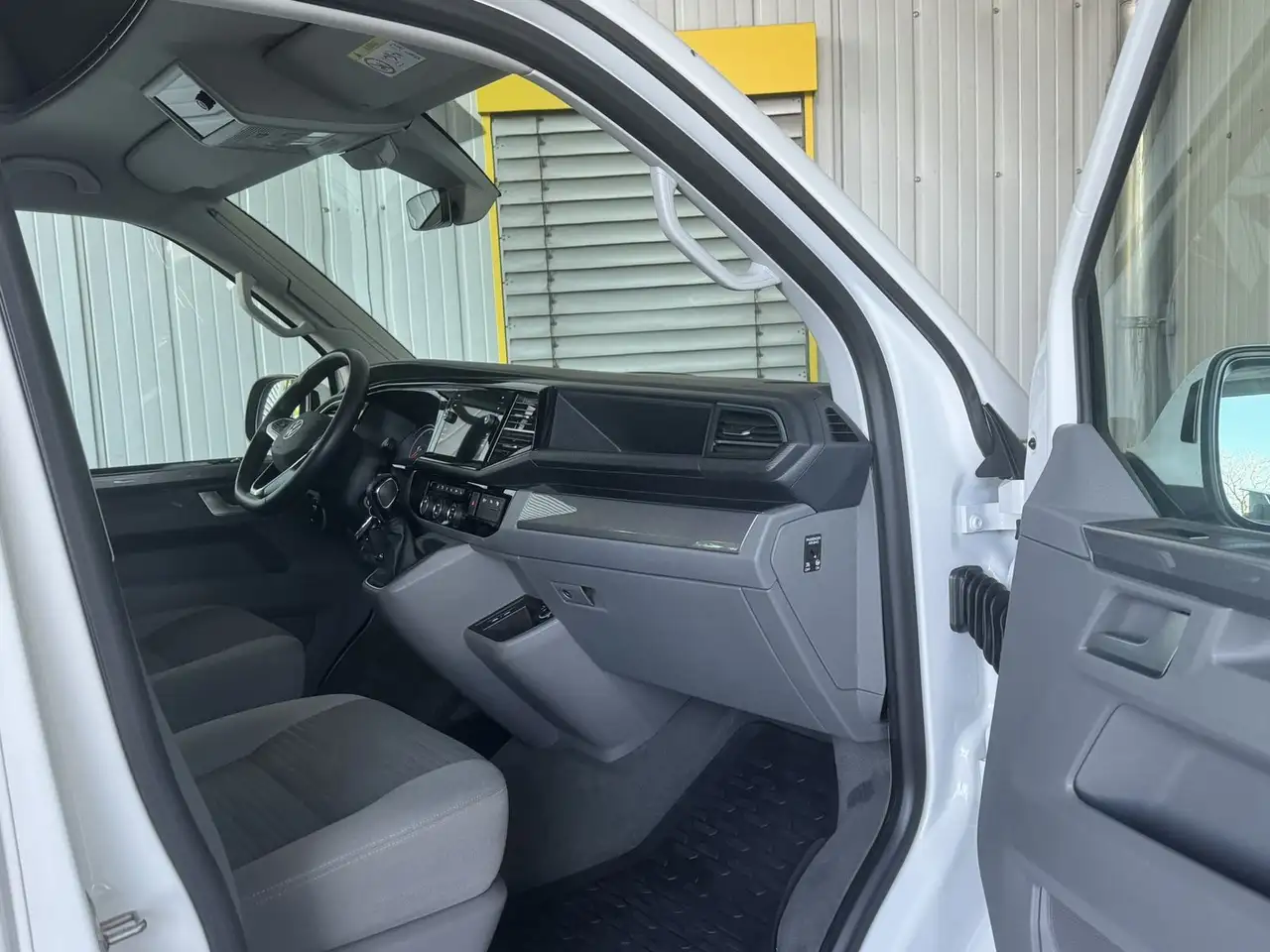 Volkswagen California 6.1 TDI DSG Ocean ACC*AHK*LED, миниатюра 6