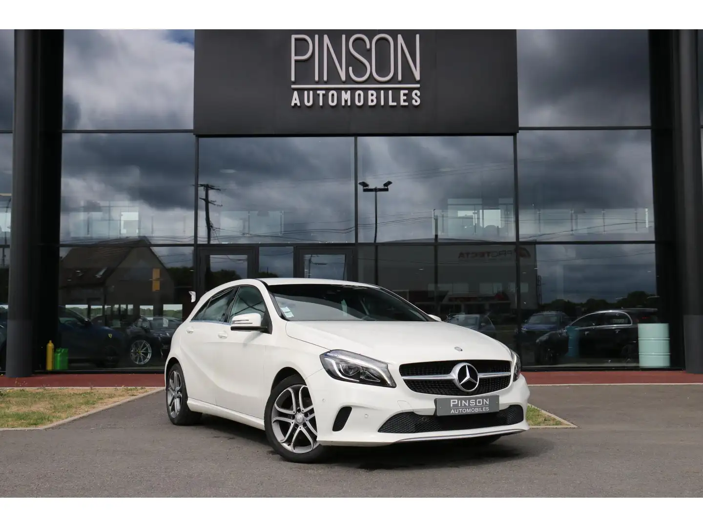 Mercedes-Benz CL A 200  BERLINE - BM 176 Sensation PHASE 2 Blanc - 1