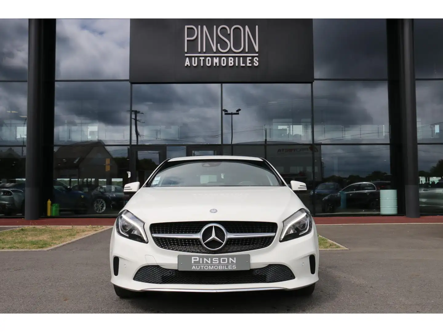 Mercedes-Benz CL A 200  BERLINE - BM 176 Sensation PHASE 2 Blanc - 2