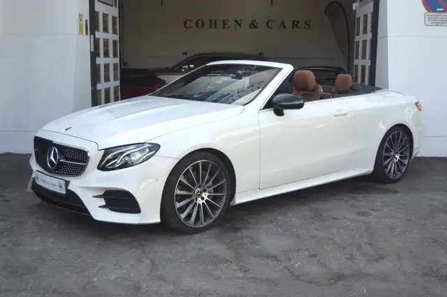 Mercedes-Benz E view 2