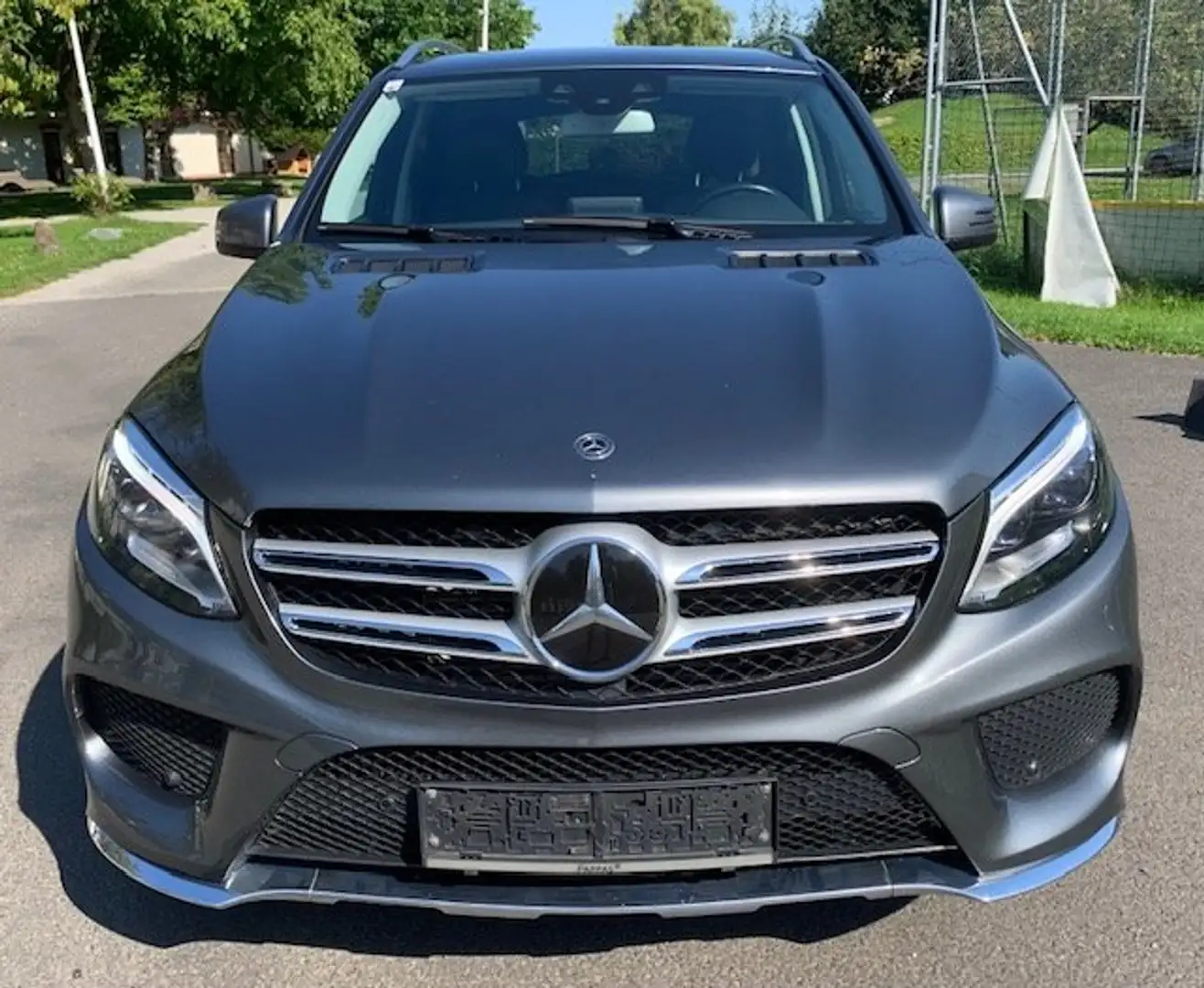 Mercedes-Benz GLE 350 GLE 350 d 4Matic Aut. Grau - 1
