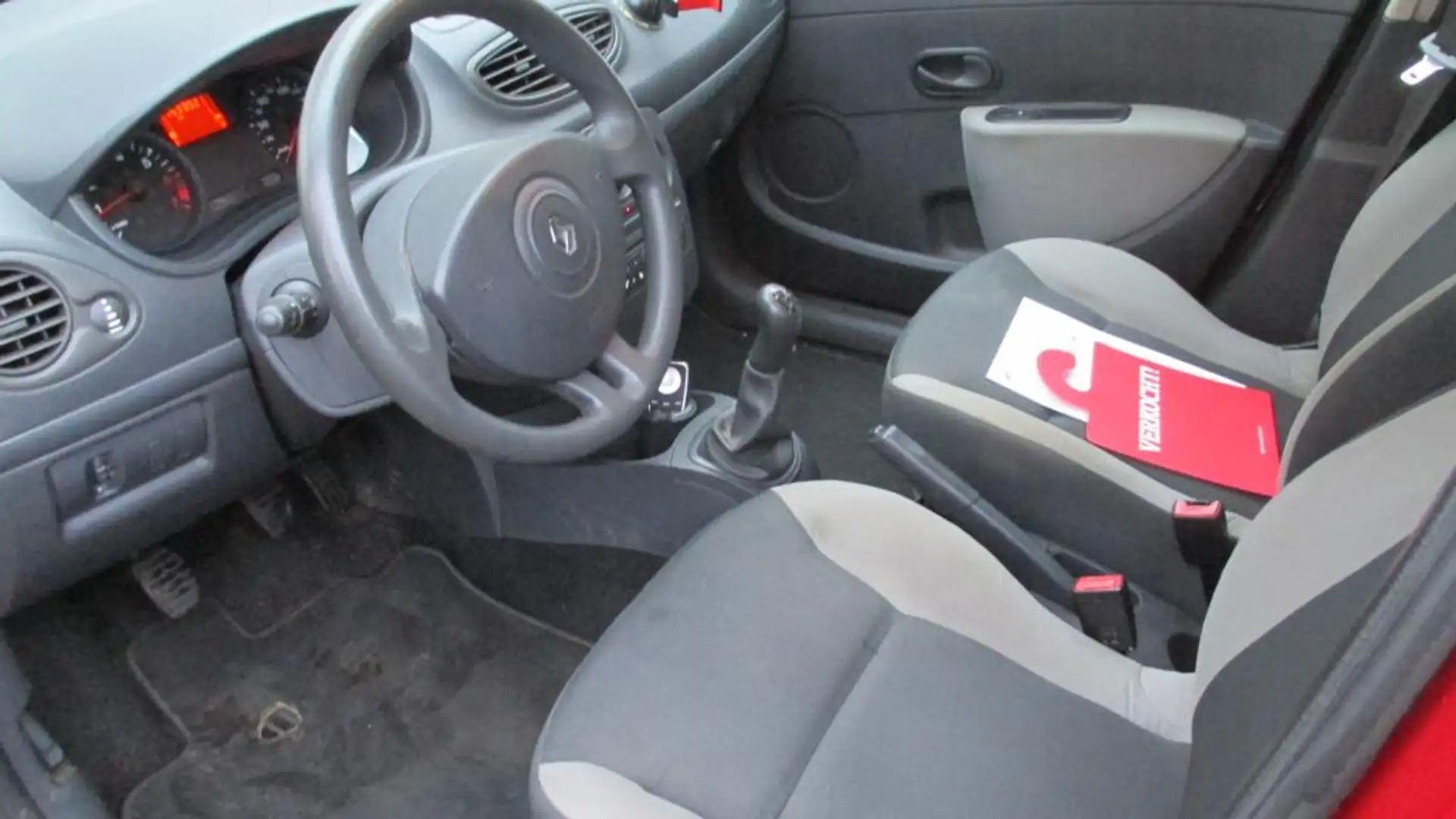 Renault Clio 1.2 TCe Special Line Rouge - 2