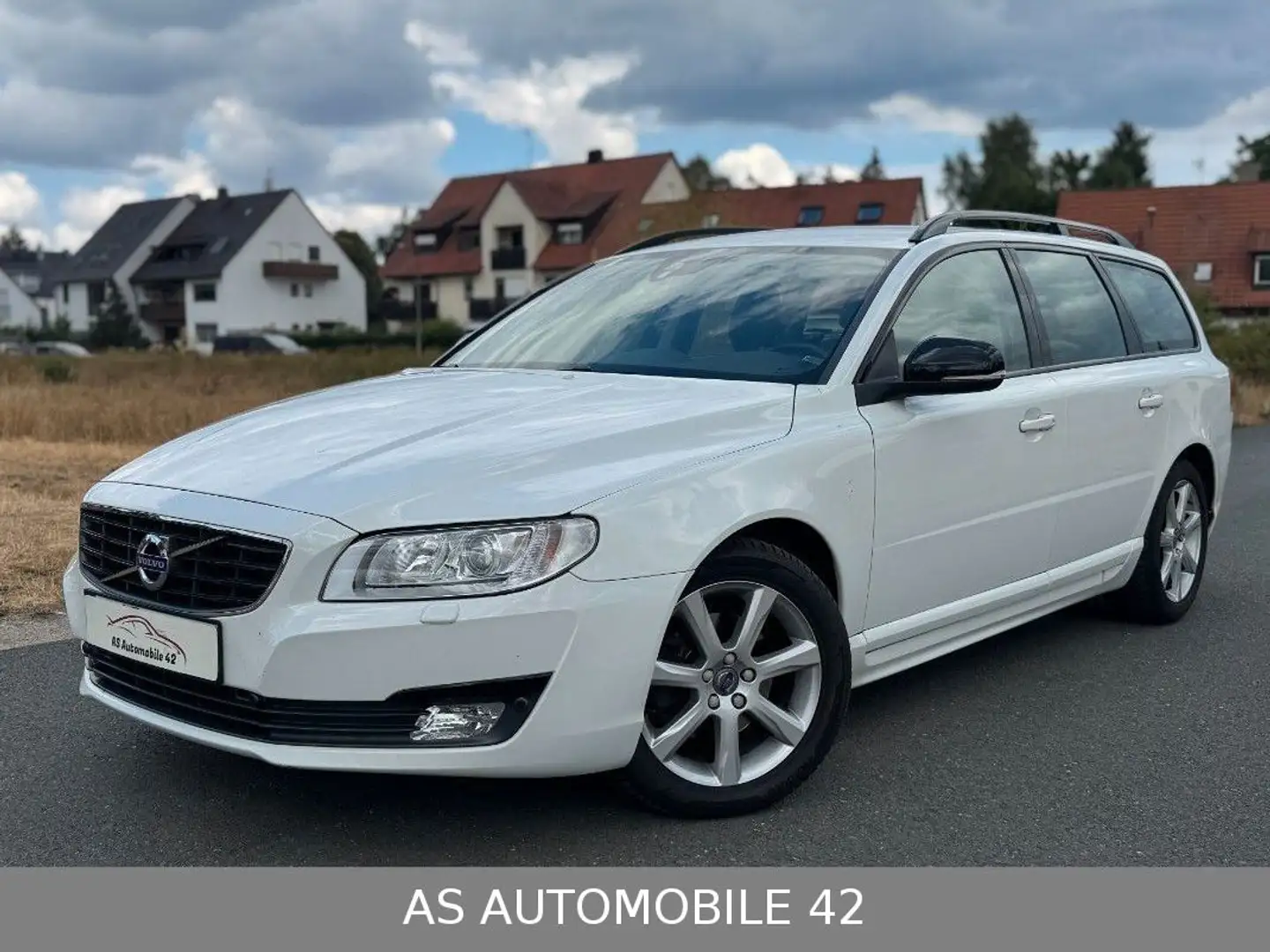 Volvo V70 Kombi Linje Svart *NAV*PDC*AHK*TEMP* Bianco - 1