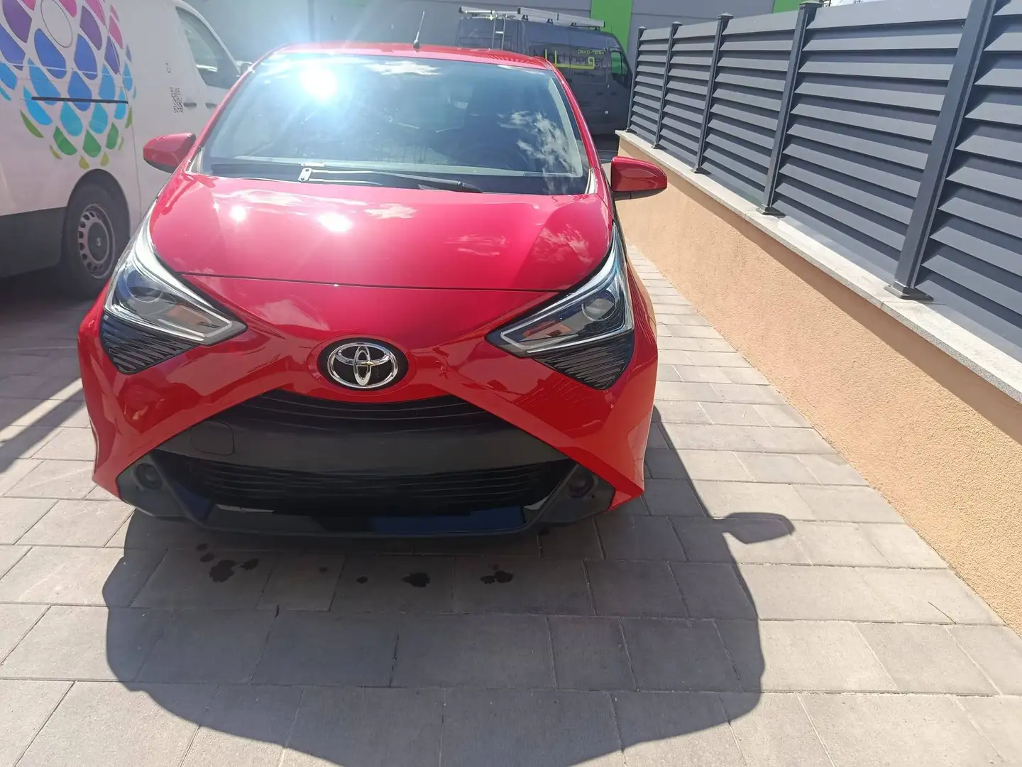 Toyota Aygo Aygo 1,0 VVT-i x-play x-play Rot - 2