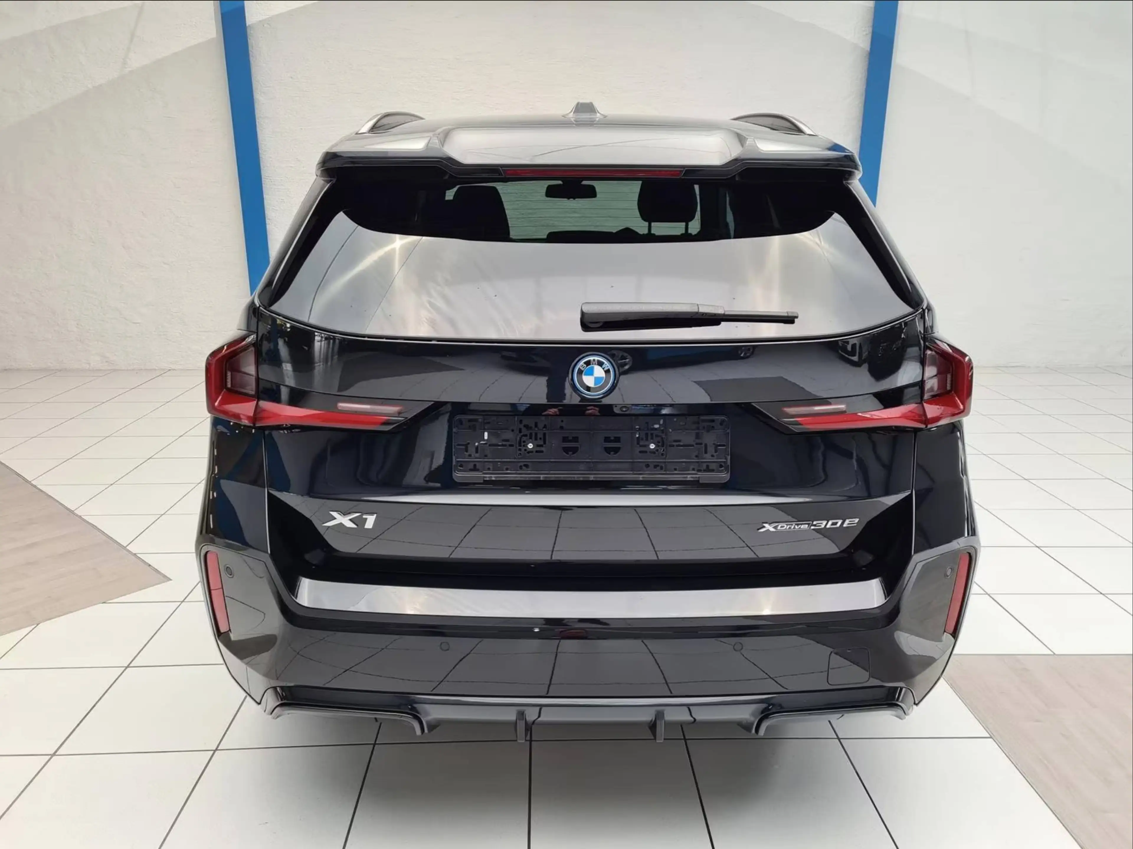 BMW X1 xDrive 30 e M Sport — photo 6
